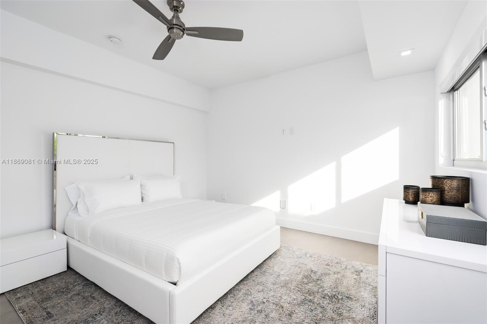 1785 Fairhaven Pl Miami, FL 33133