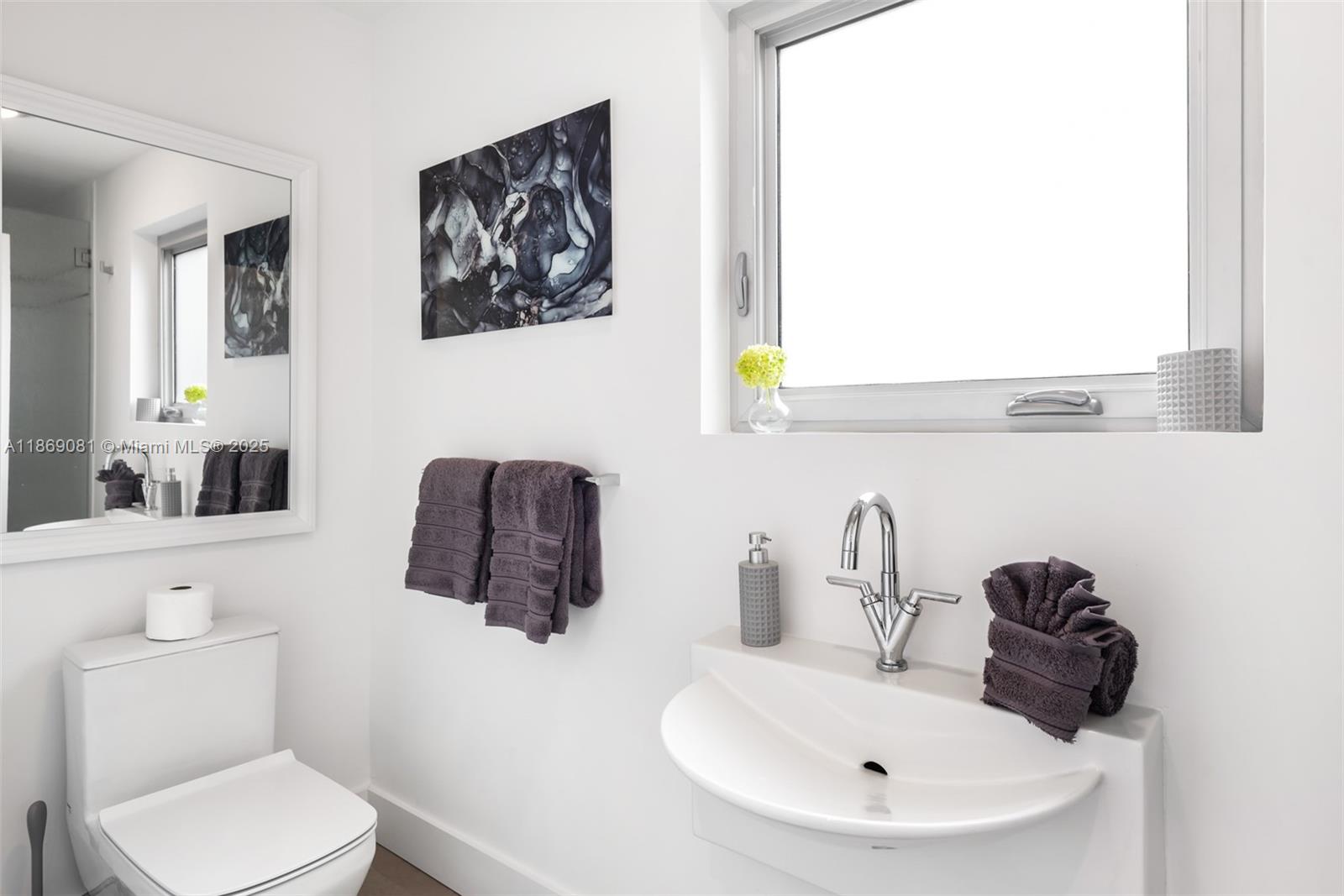 1785 Fairhaven Pl Miami, FL 33133