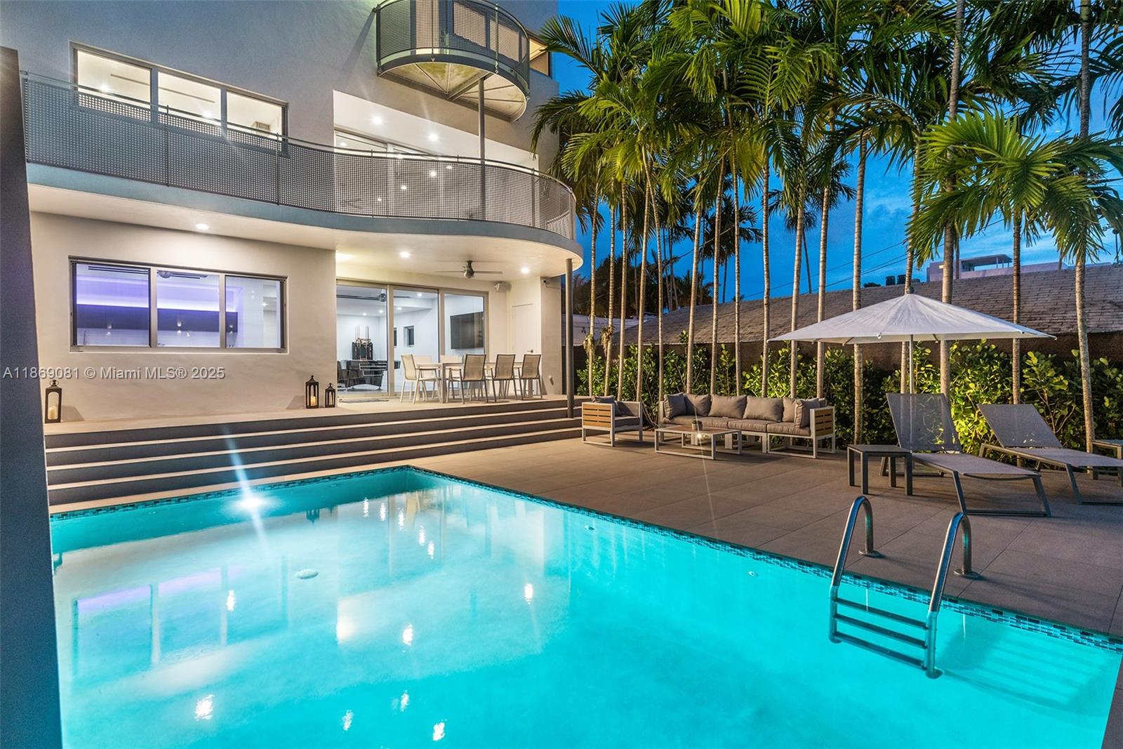 1785 Fairhaven Pl Miami, FL 33133