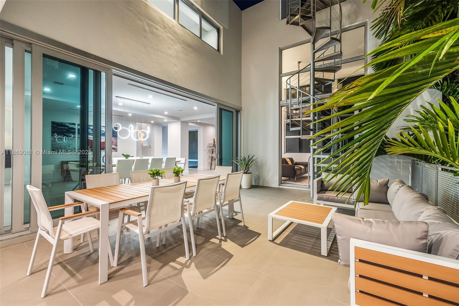 1785 Fairhaven Pl Miami, FL 33133