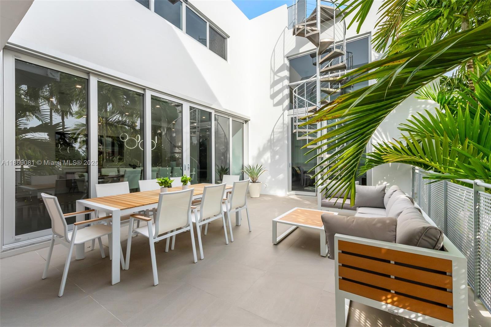 1785 Fairhaven Pl Miami, FL 33133