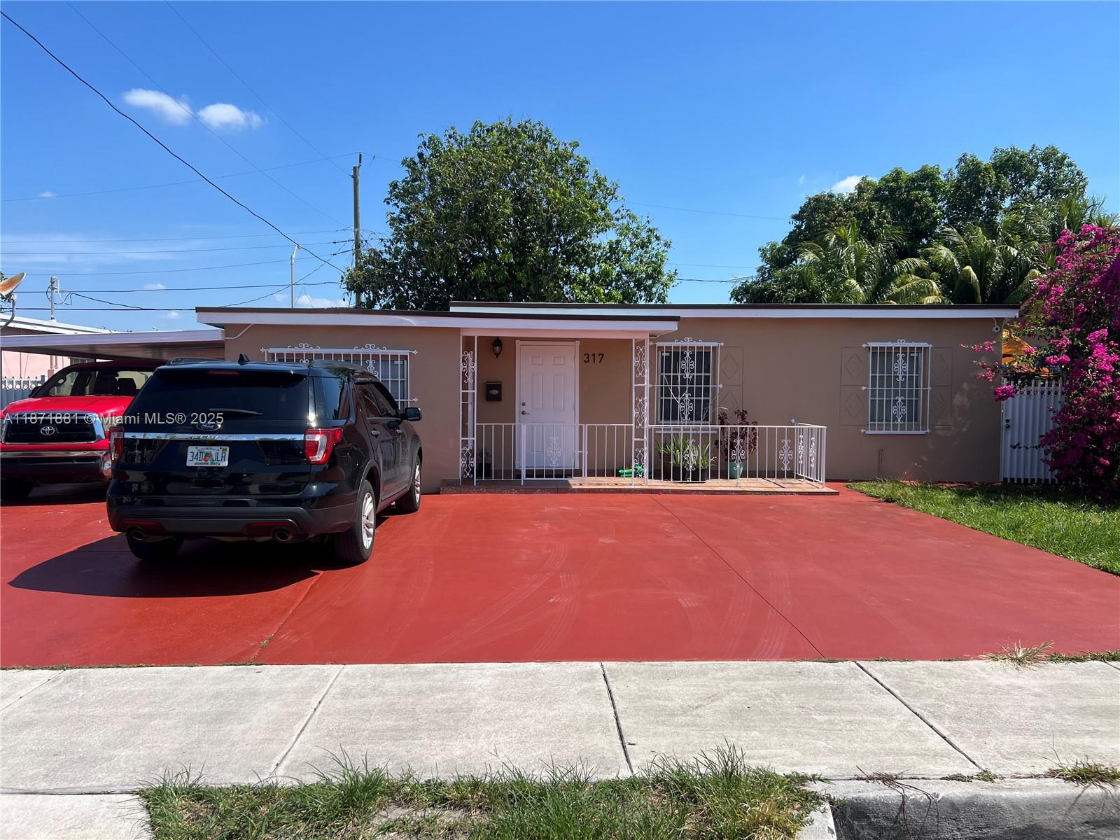 317 W 36th St