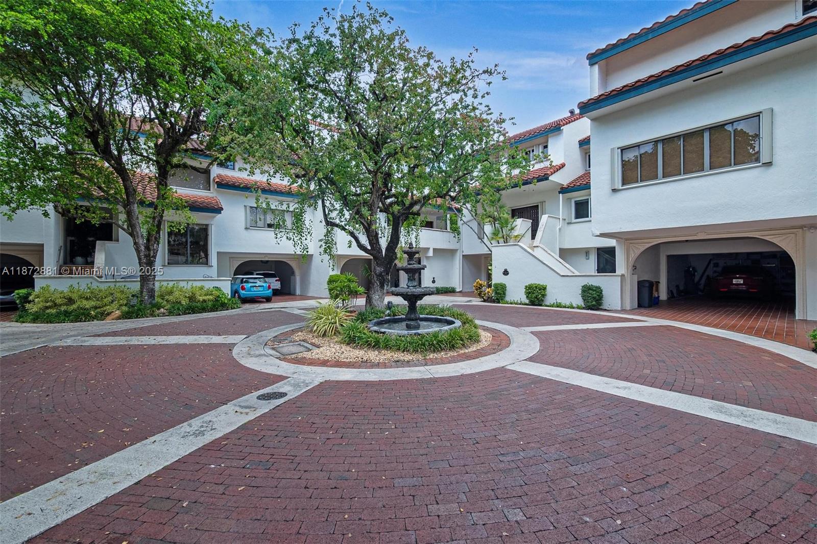 2000 S Bayshore Dr #72