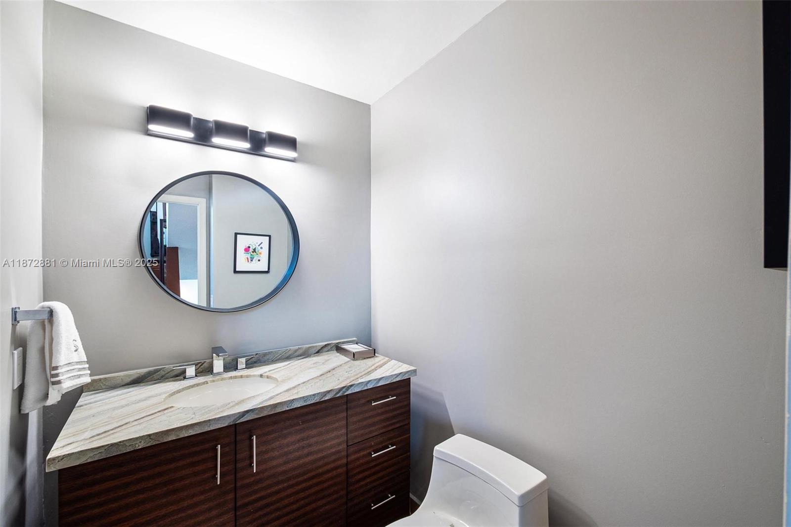 2000 S Bayshore Dr #72 Miami, FL 33133