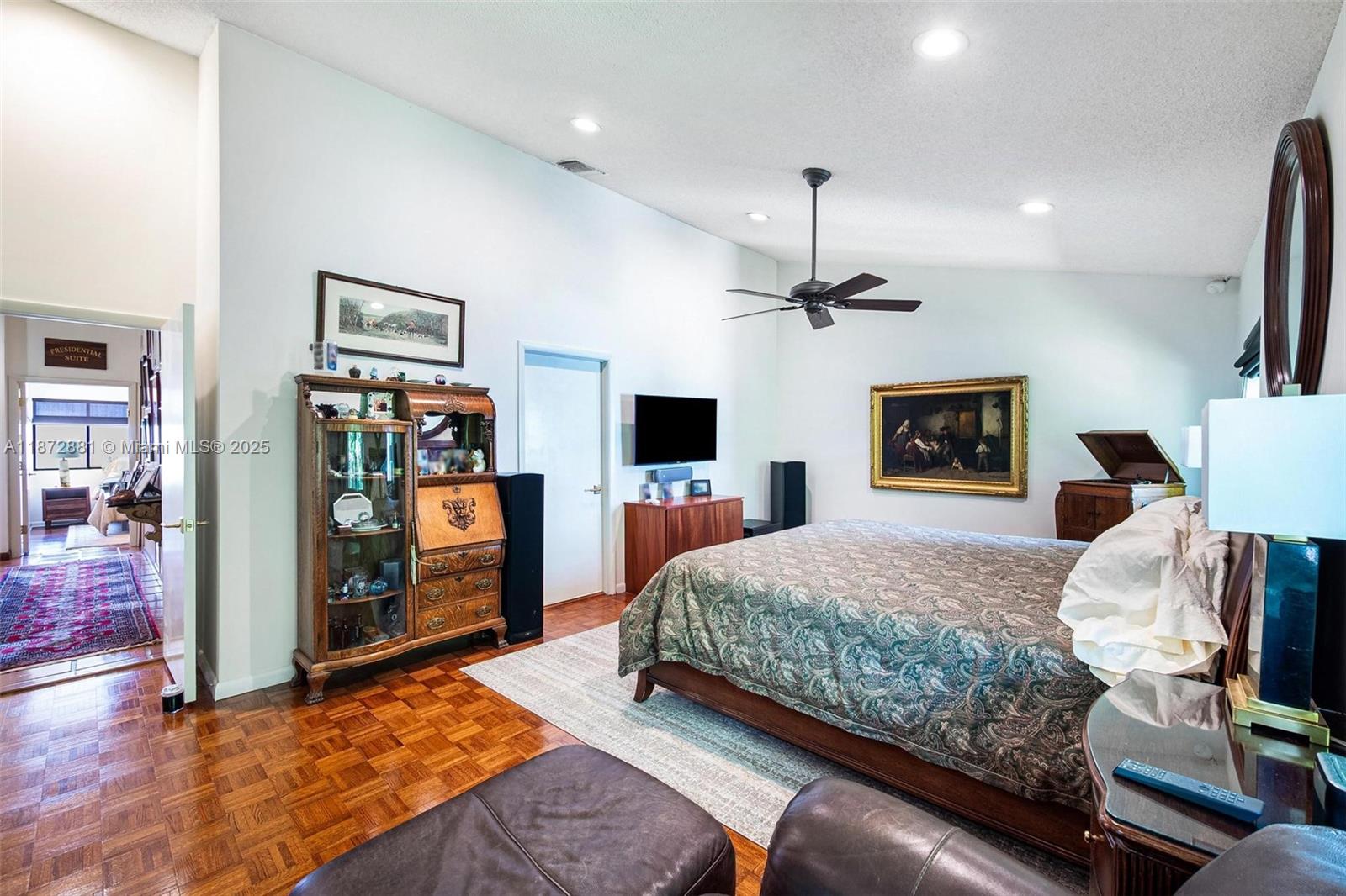 2000 S Bayshore Dr #72 Miami, FL 33133