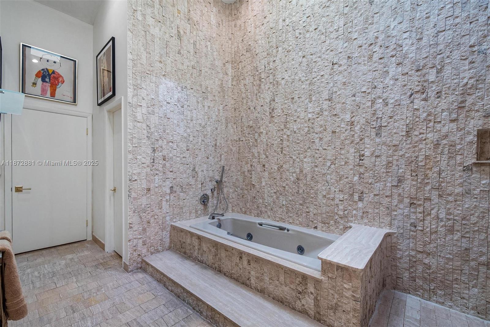 2000 S Bayshore Dr #72 Miami, FL 33133