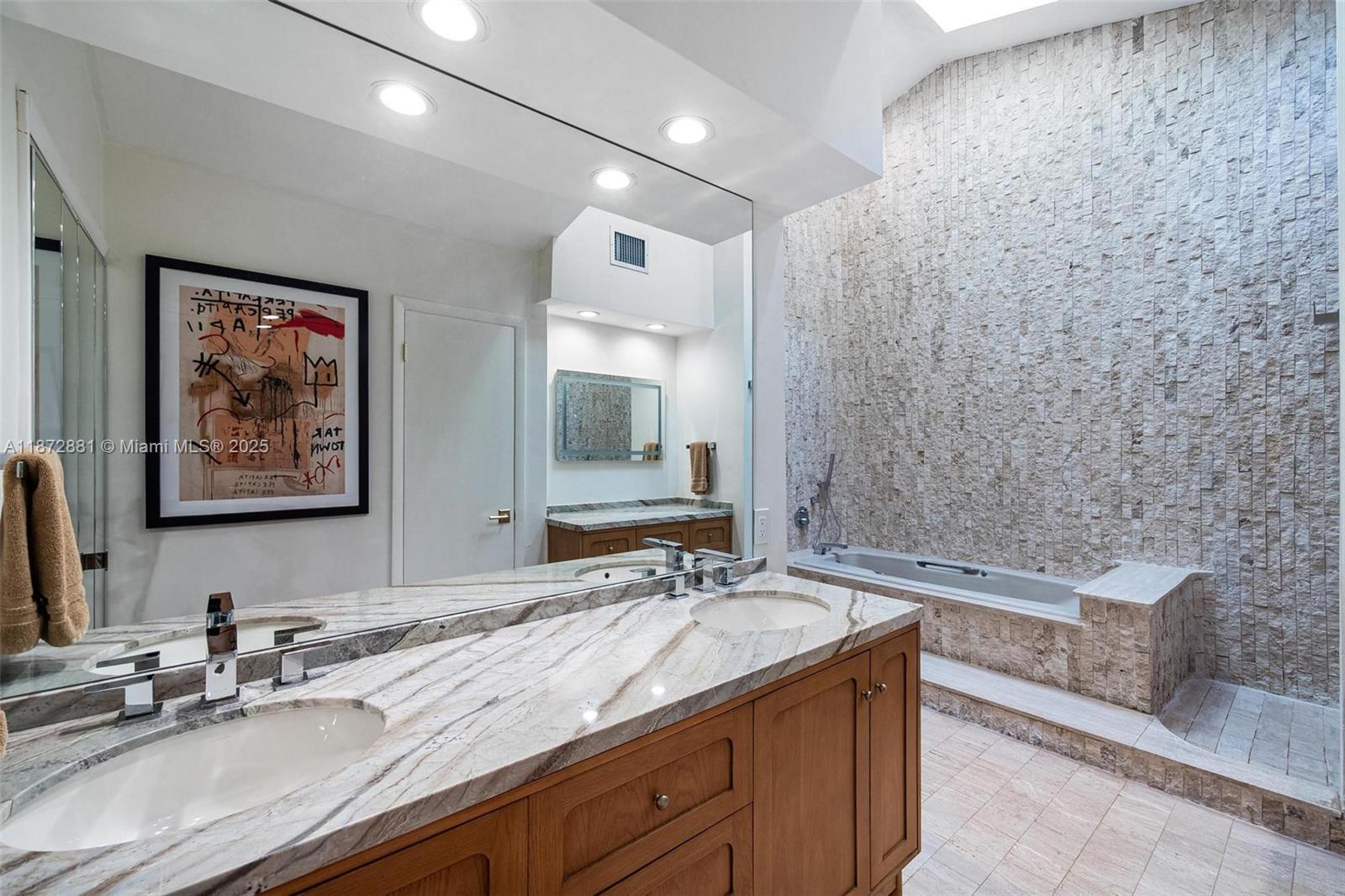 2000 S Bayshore Dr #72 Miami, FL 33133