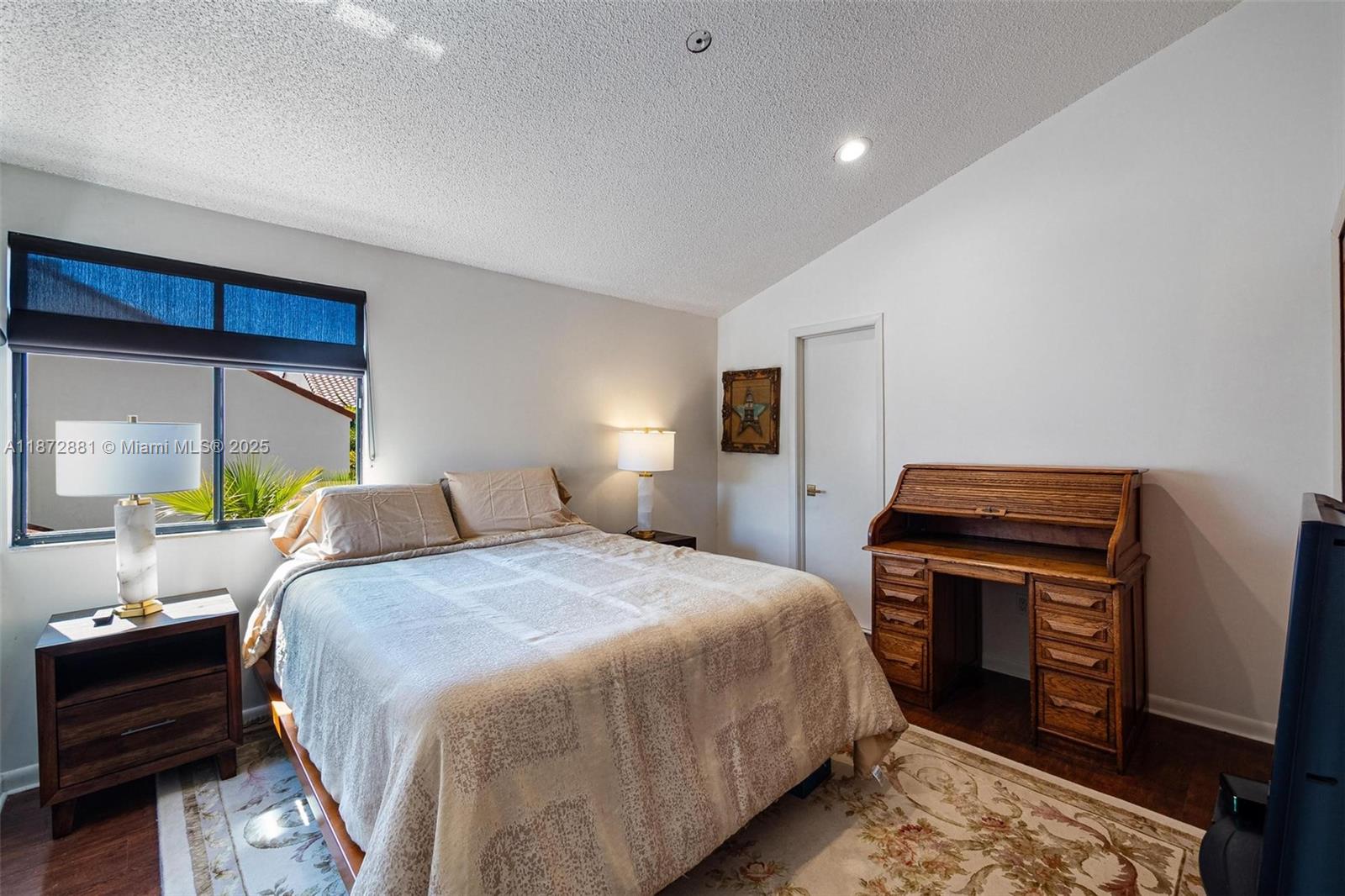 2000 S Bayshore Dr #72 Miami, FL 33133