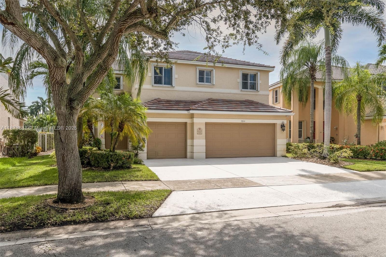 3844 W Falcon Rdg Cir