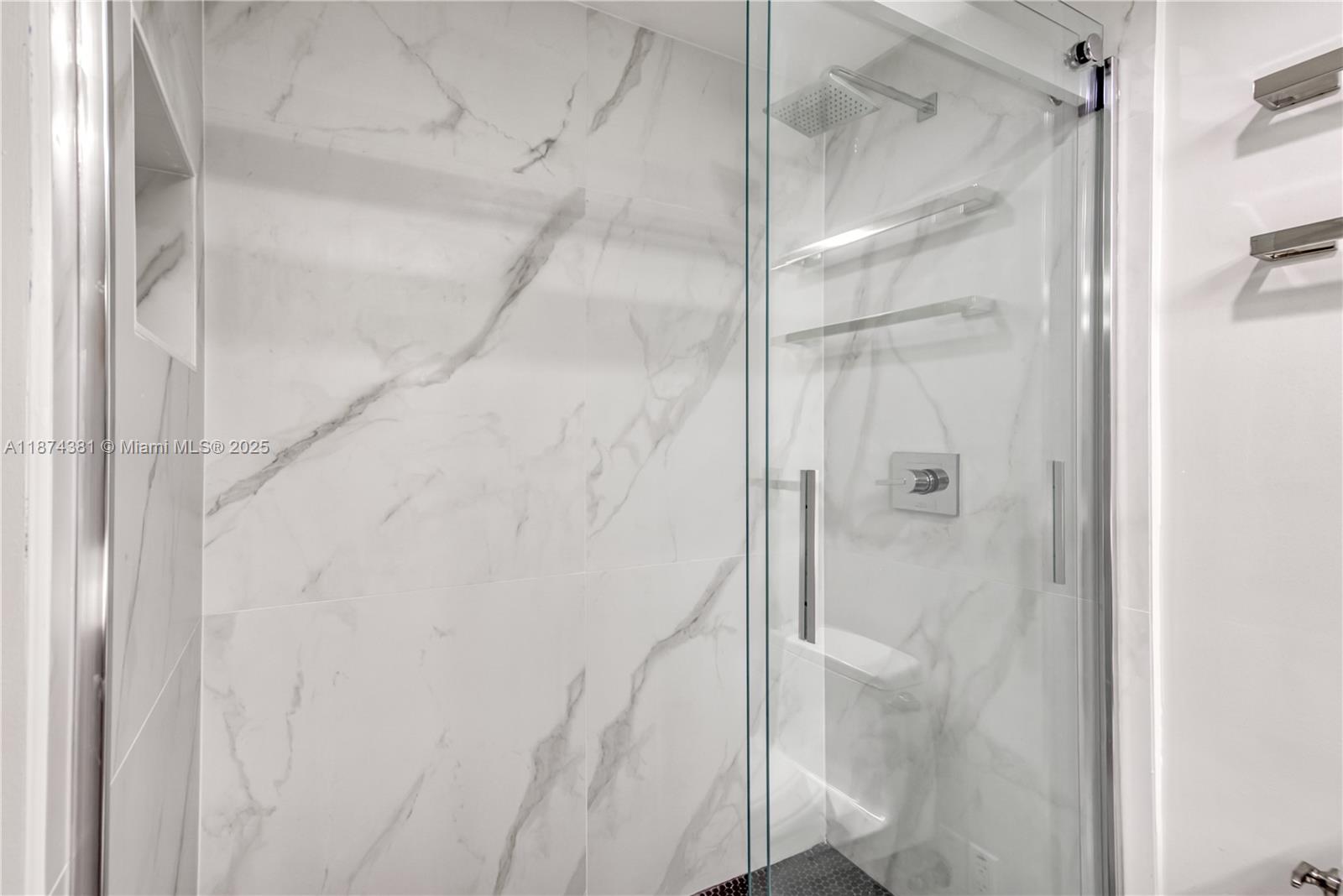 image Courvoisier Courts Condo10