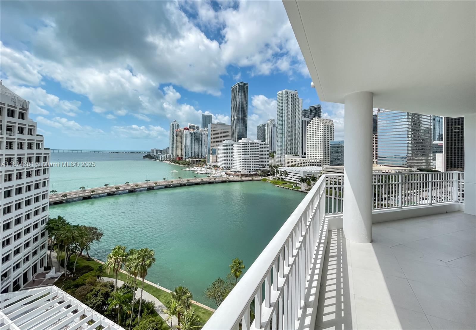 image Courvoisier Courts Condo2