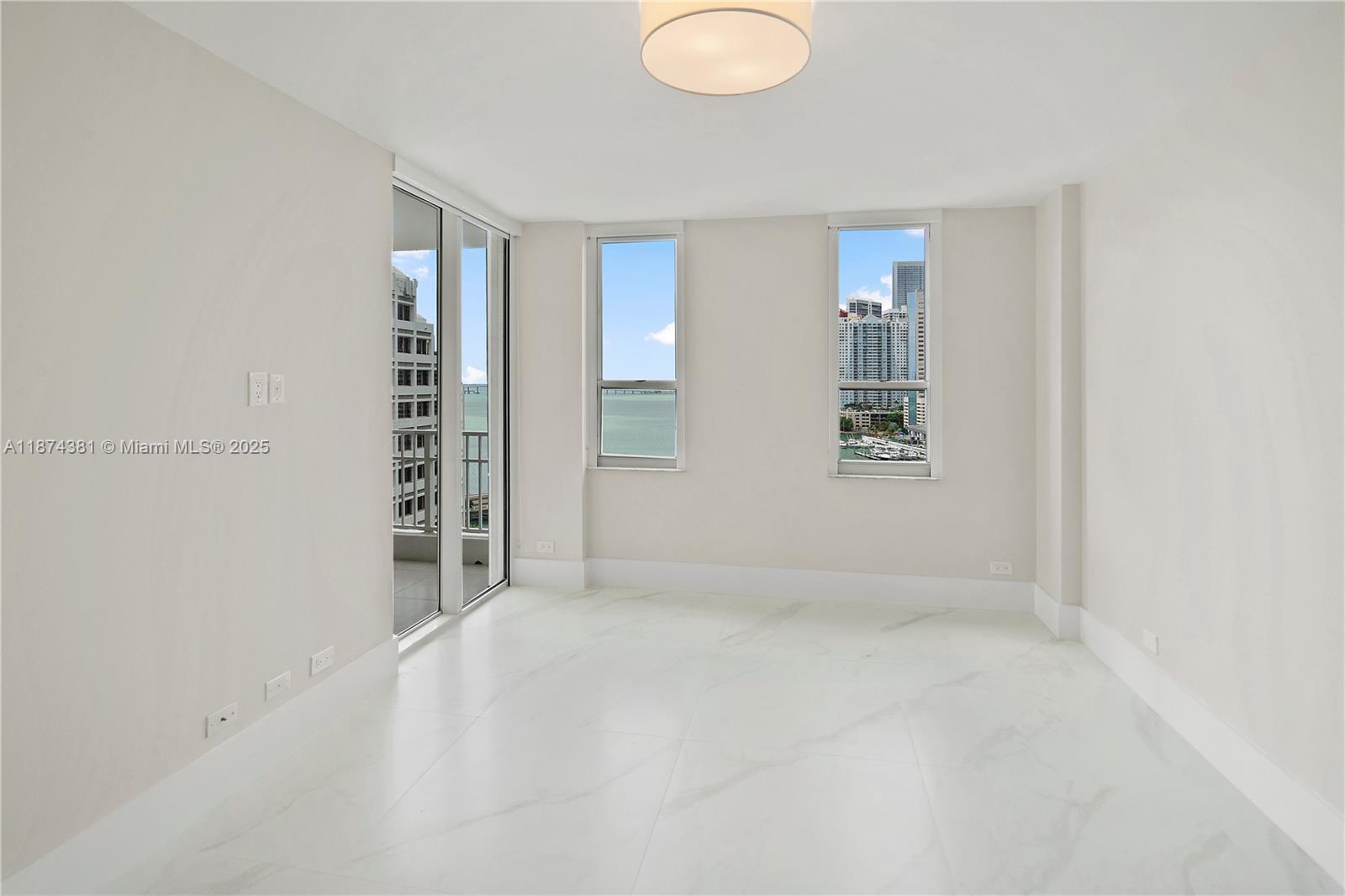 image Courvoisier Courts Condo7