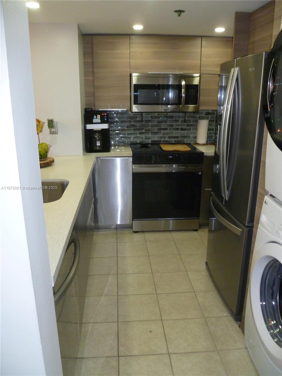 image Brickell Key Two8