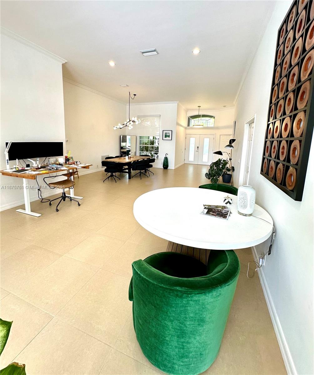 656 Verona Pl Weston, FL 33326