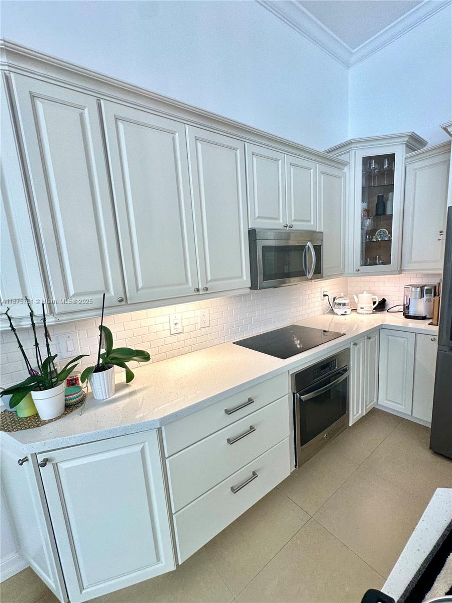 656 Verona Pl Weston, FL 33326