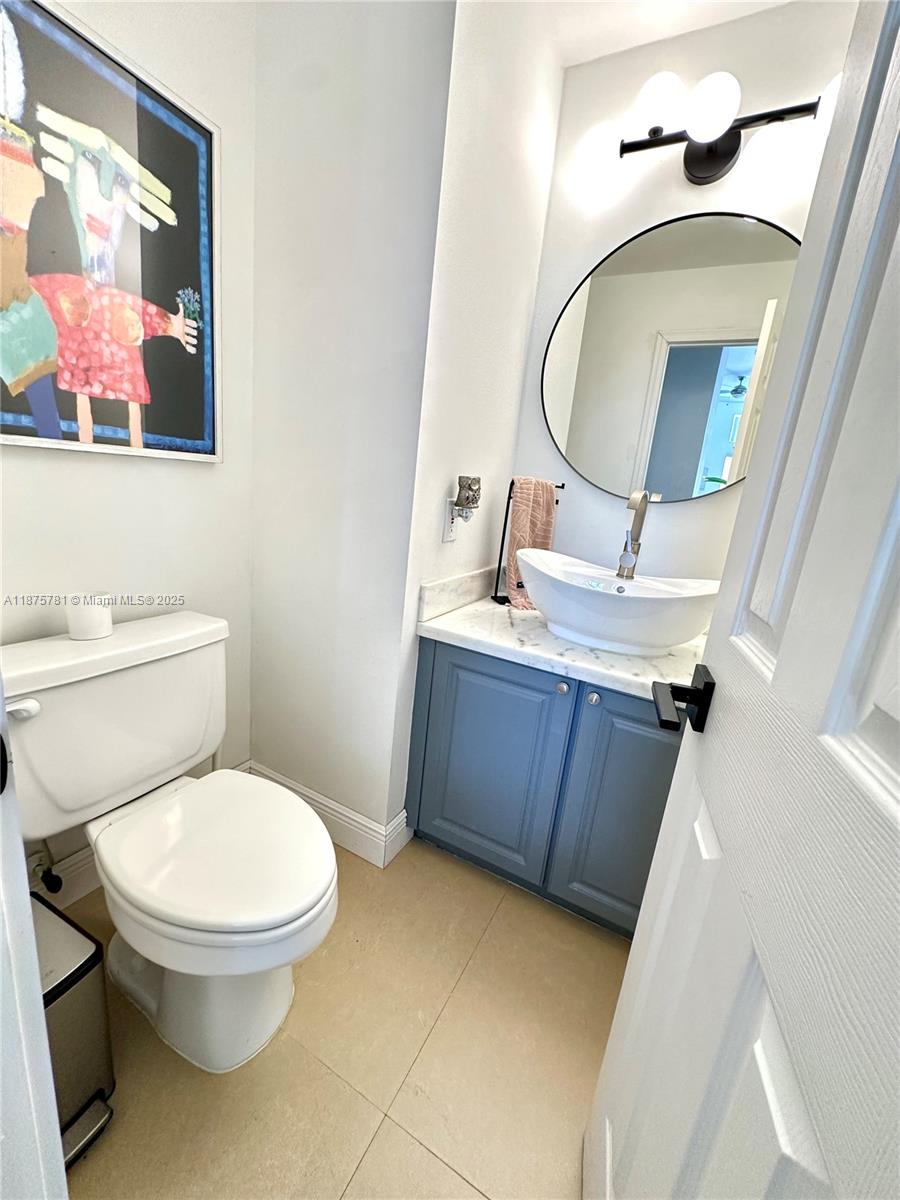 656 Verona Pl Weston, FL 33326