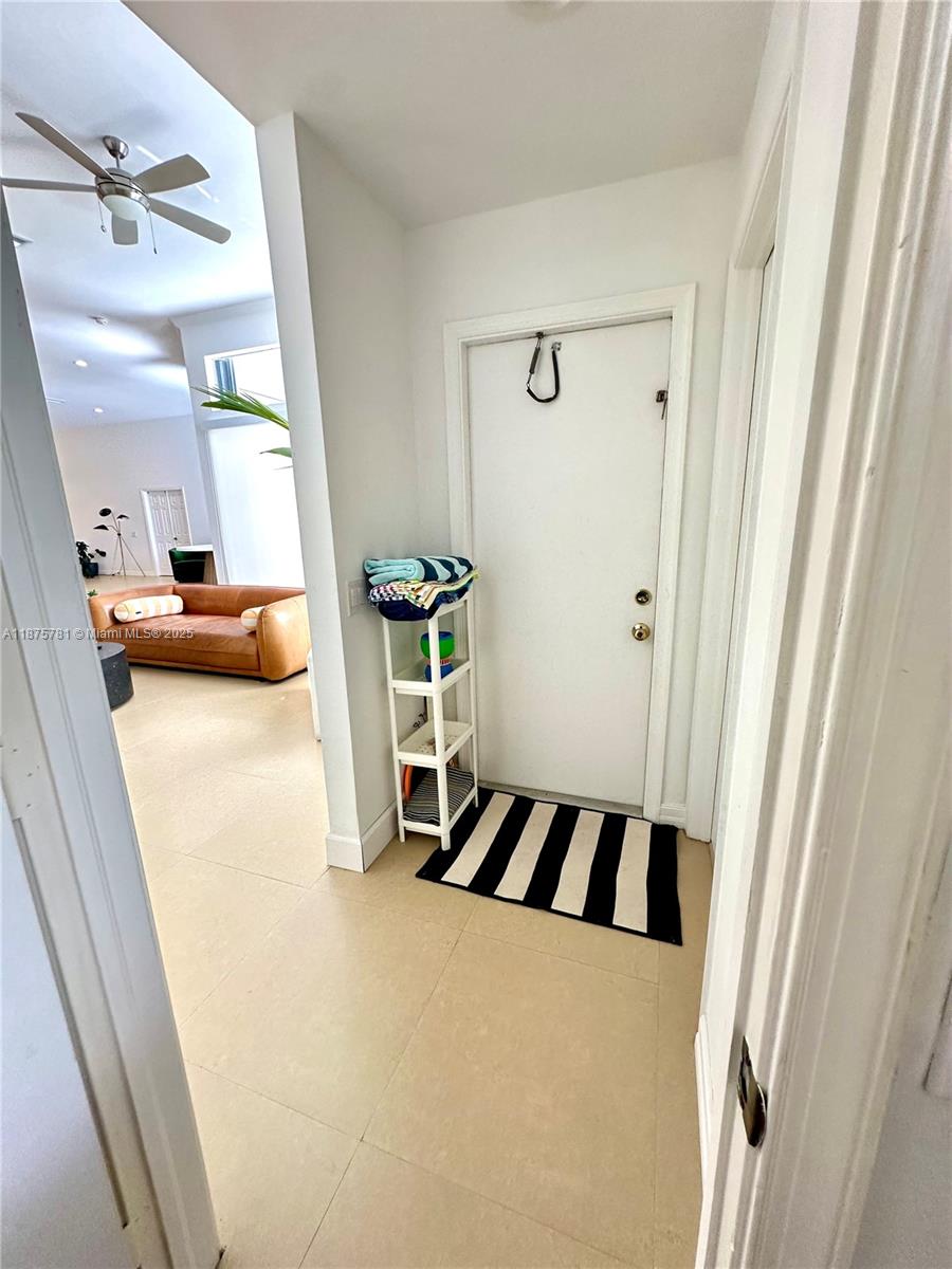 656 Verona Pl Weston, FL 33326