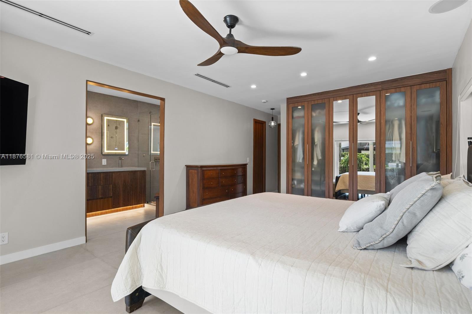 3200 NE 165th St North Miami Beach, FL 33160