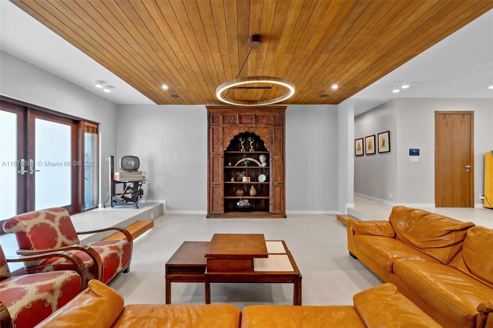 3200 NE 165th St North Miami Beach, FL 33160