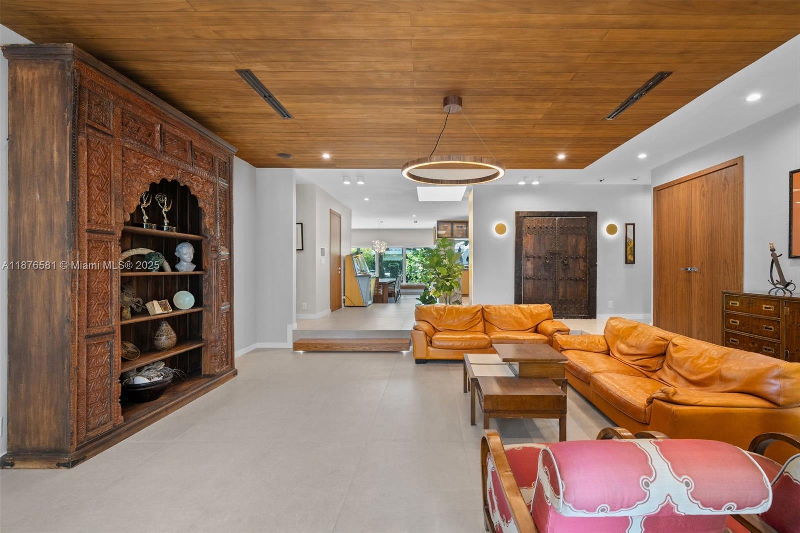 3200 NE 165th St North Miami Beach, FL 33160