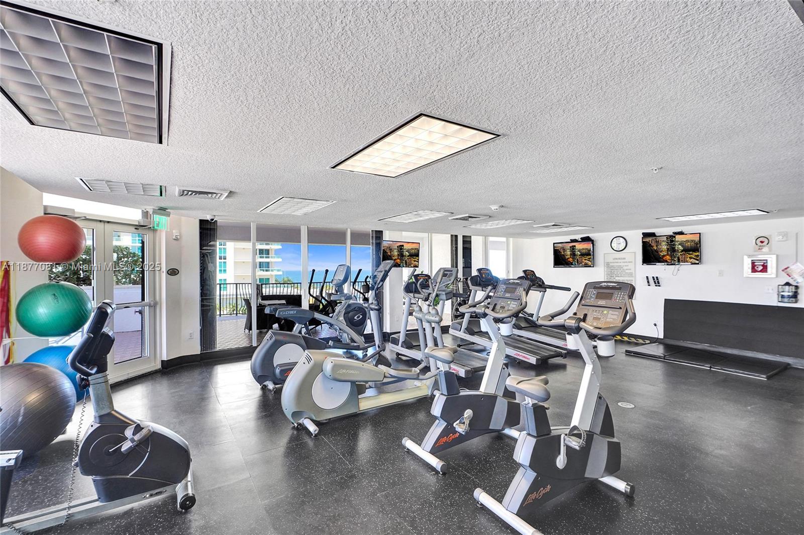 100 S Birch Rd #906B Fort Lauderdale, FL 33316