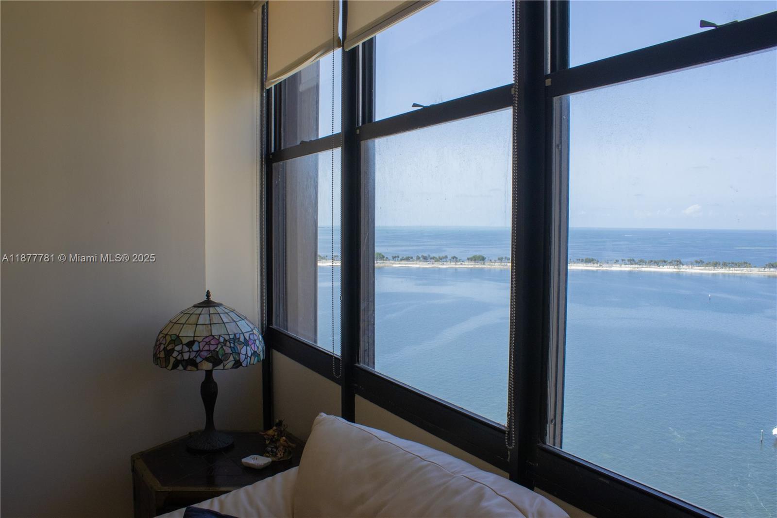 image Brickell Place Condo9