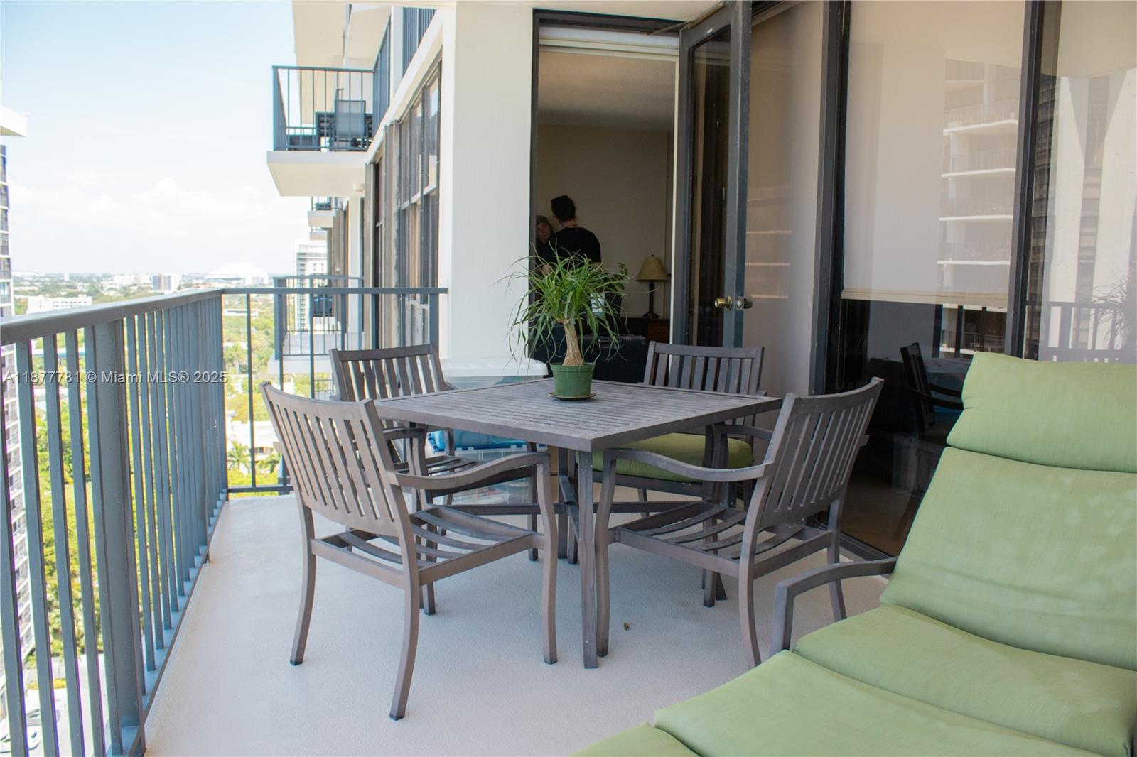 image Brickell Place Condo16