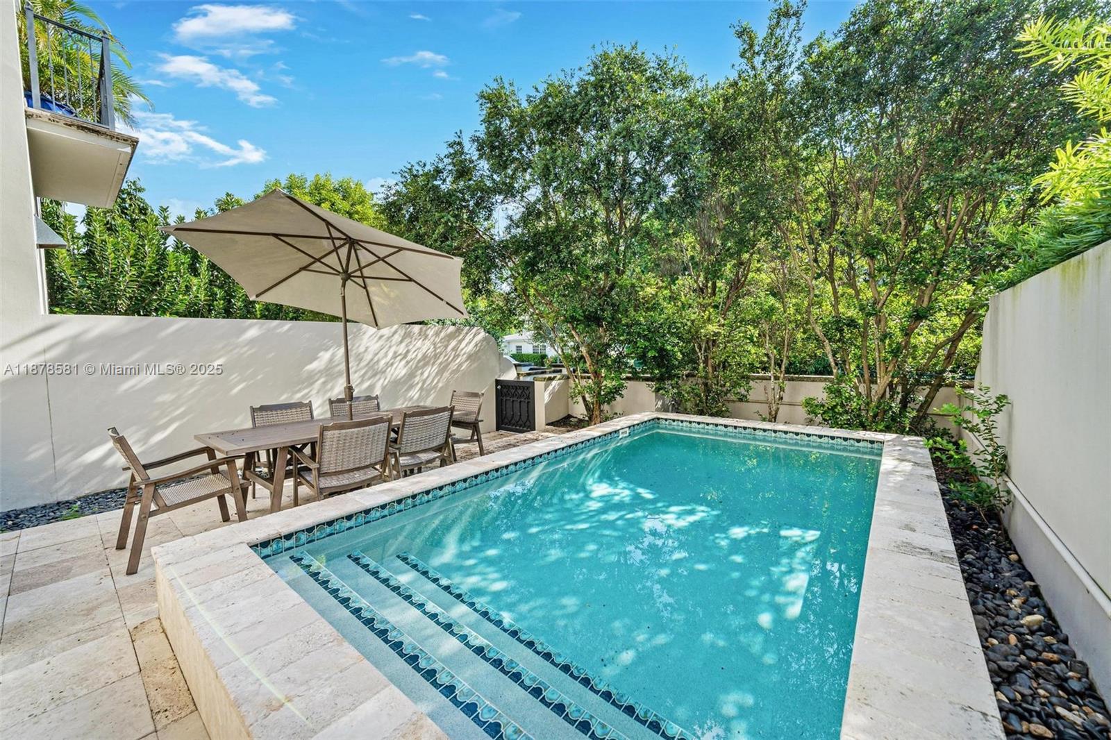 7561 SW 56th Ct Miami, FL 33143 7561 SW 56th Ct Miami, FL 33143