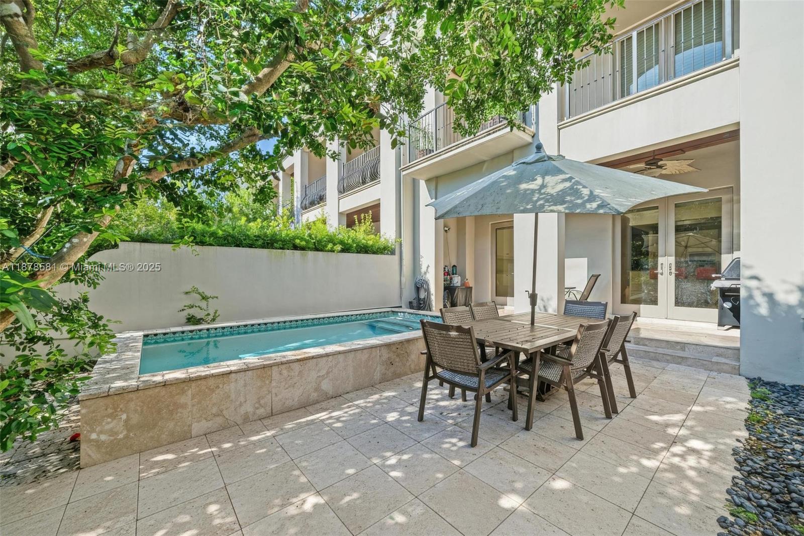 7561 SW 56th Ct Miami, FL 33143 7561 SW 56th Ct Miami, FL 33143