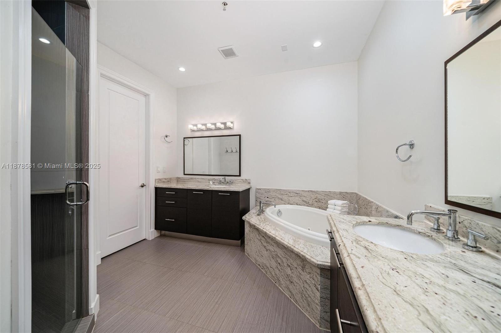 7561 SW 56th Ct Miami, FL 33143 7561 SW 56th Ct Miami, FL 33143