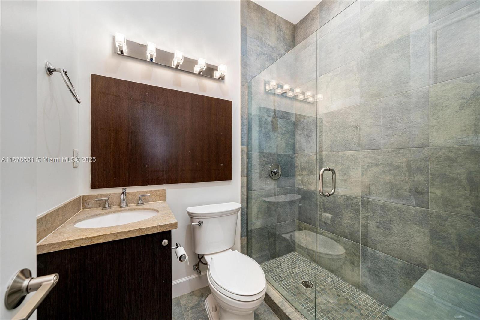 7561 SW 56th Ct Miami, FL 33143 7561 SW 56th Ct Miami, FL 33143