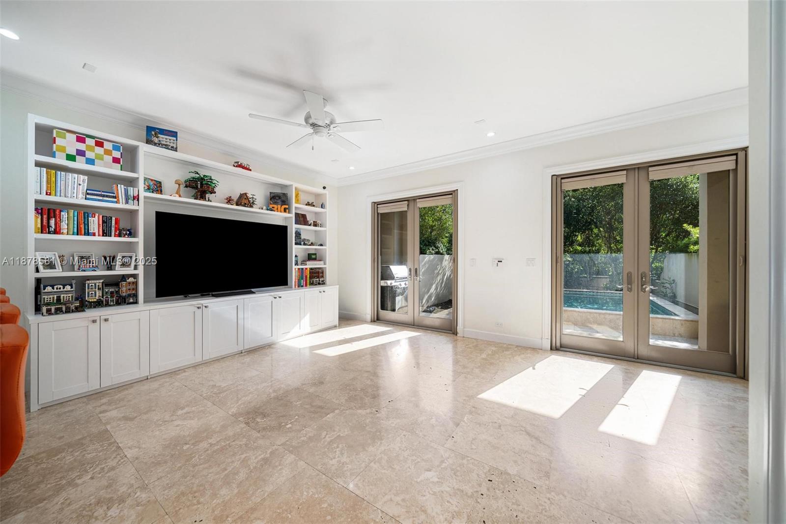 7561 SW 56th Ct Miami, FL 33143 7561 SW 56th Ct Miami, FL 33143