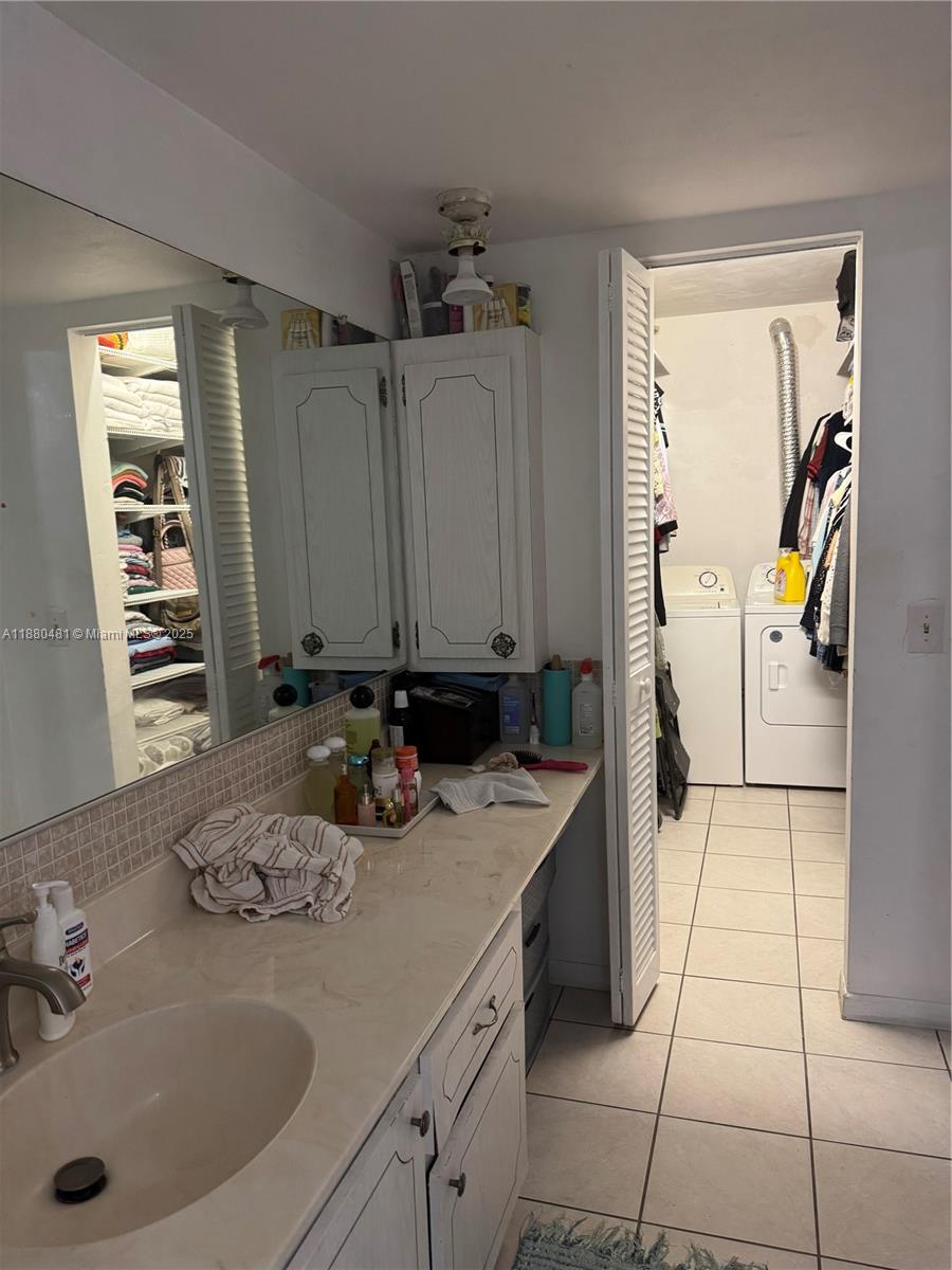 10 SE 13rd #A3 Boca Raton, FL 33432