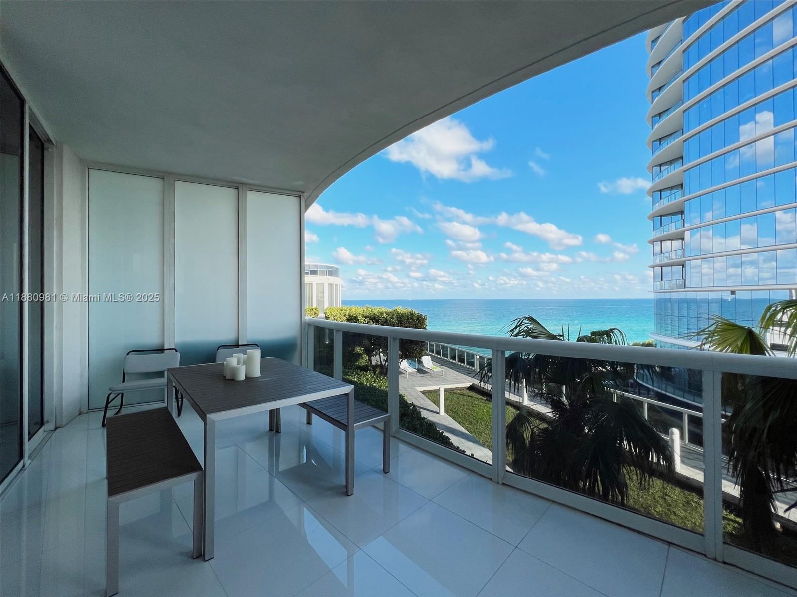 15811 Collins Ave #507