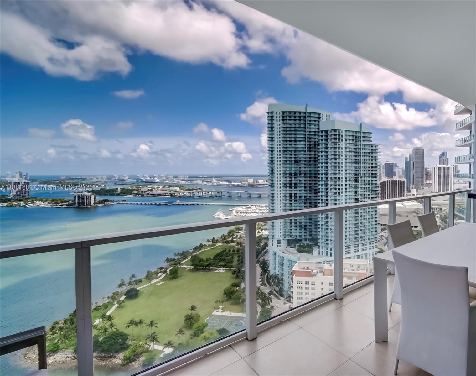 2020 E Bayshore Dr #3304