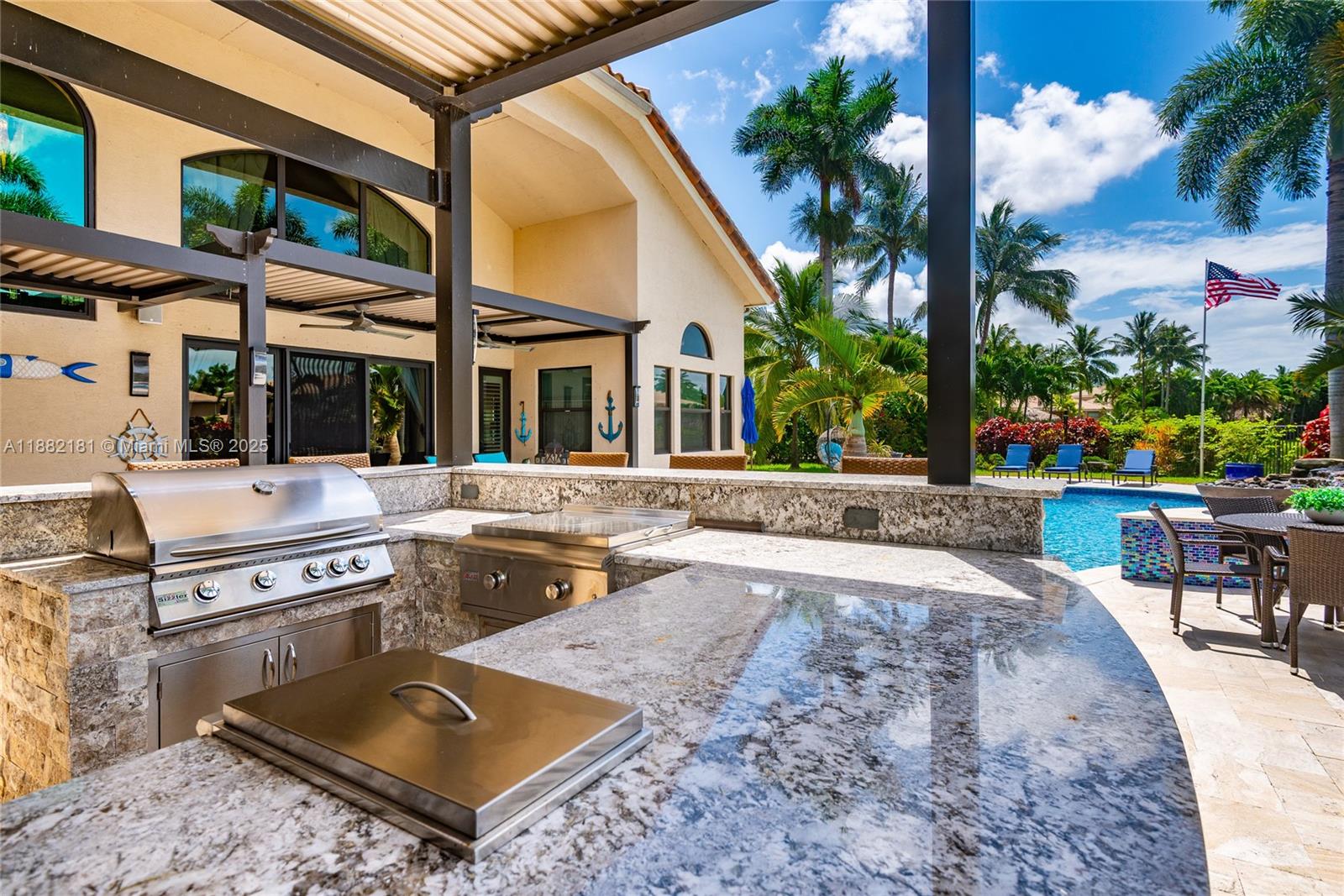 8747 Caraway Lk Ct Boynton Beach, FL 33473