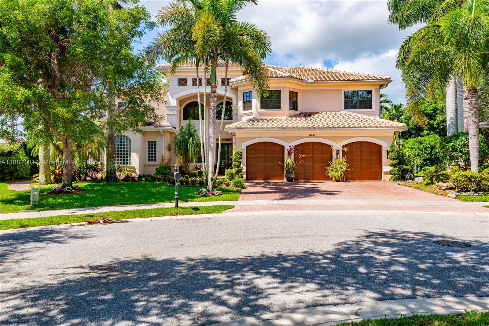 8747 Caraway Lk Ct Boynton Beach, FL 33473