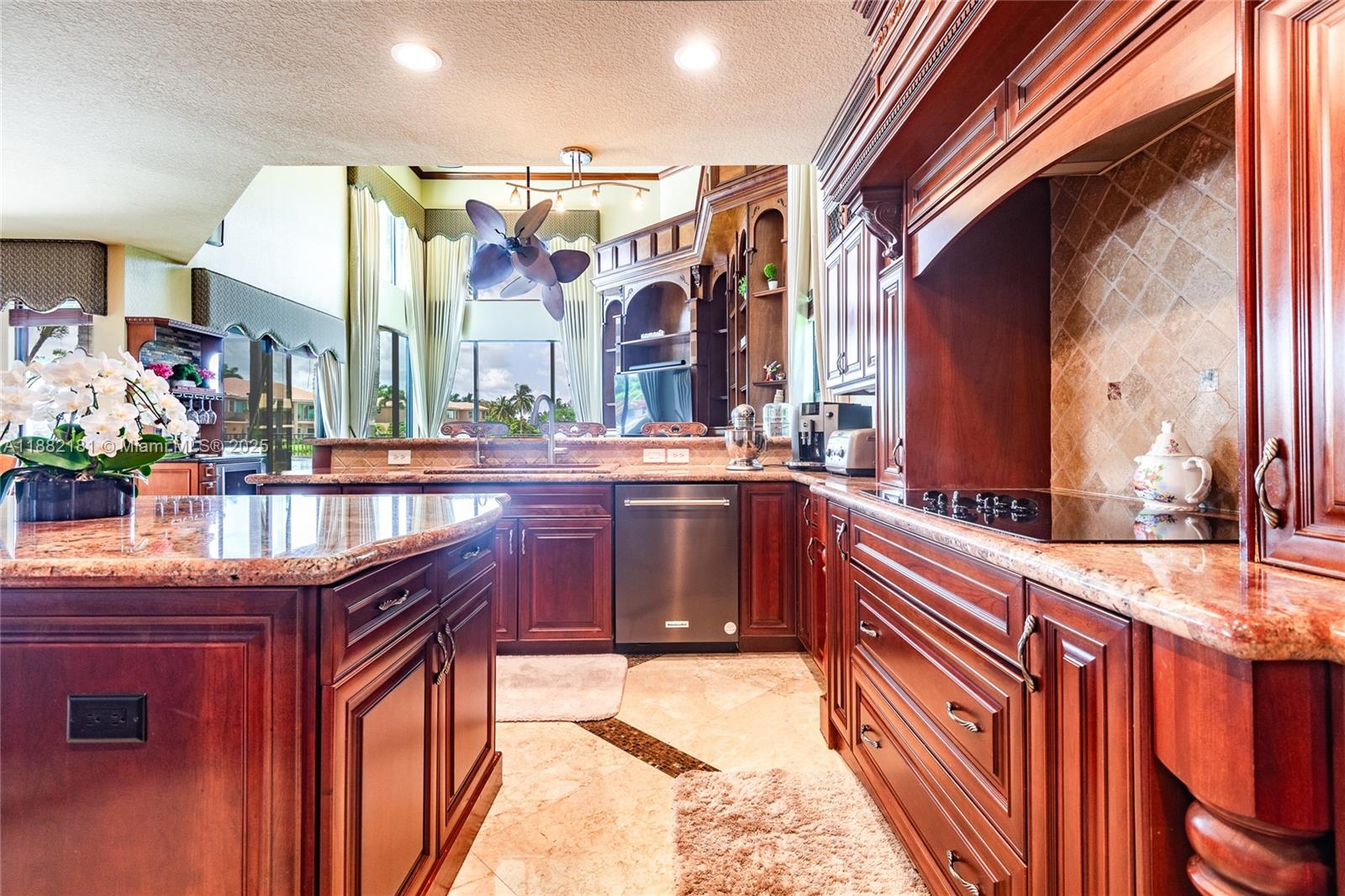 8747 Caraway Lk Ct Boynton Beach, FL 33473