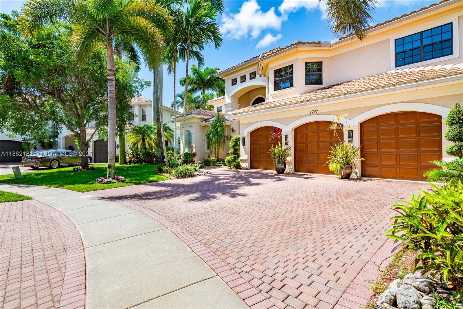 8747 Caraway Lk Ct Boynton Beach, FL 33473