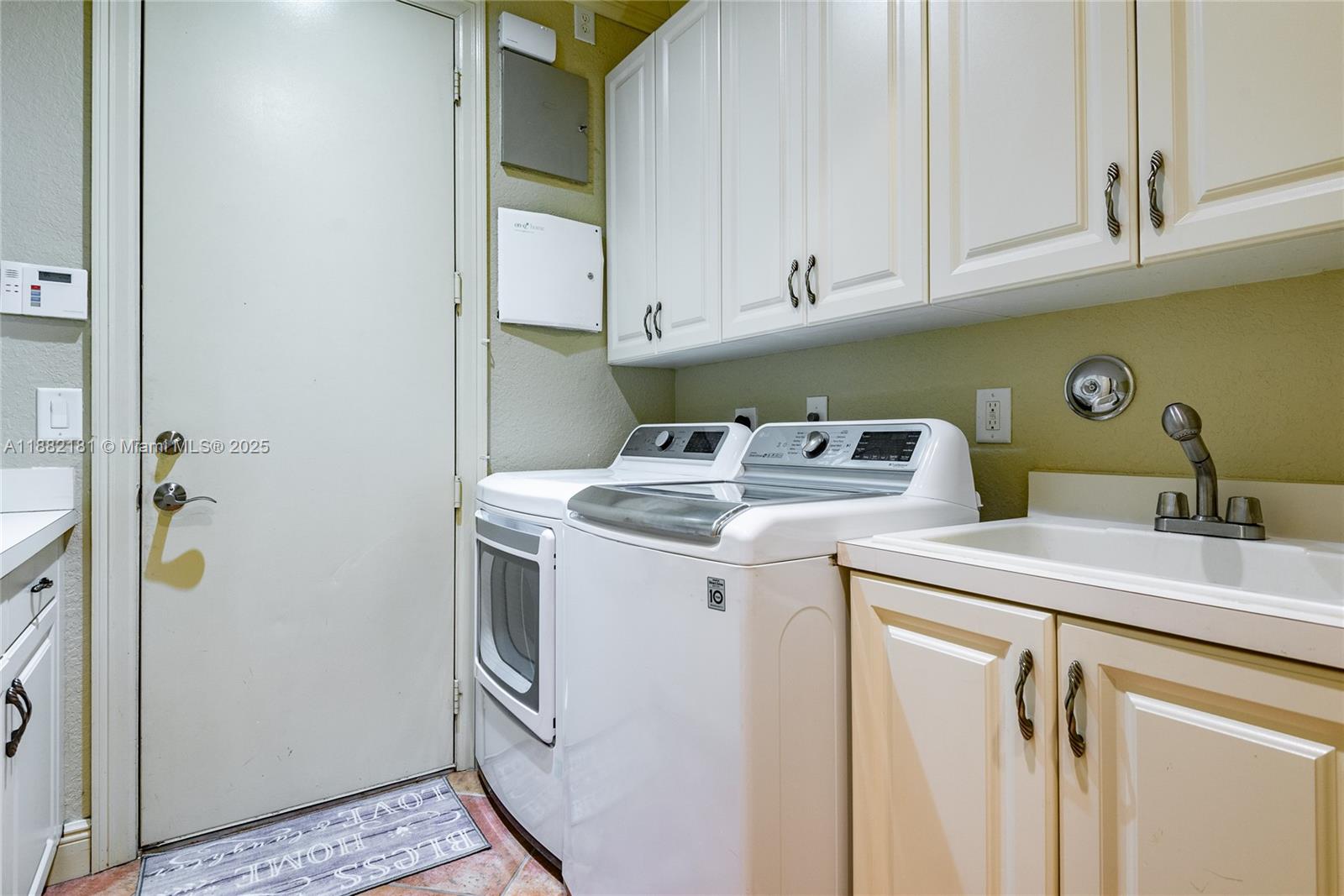 8747 Caraway Lk Ct Boynton Beach, FL 33473