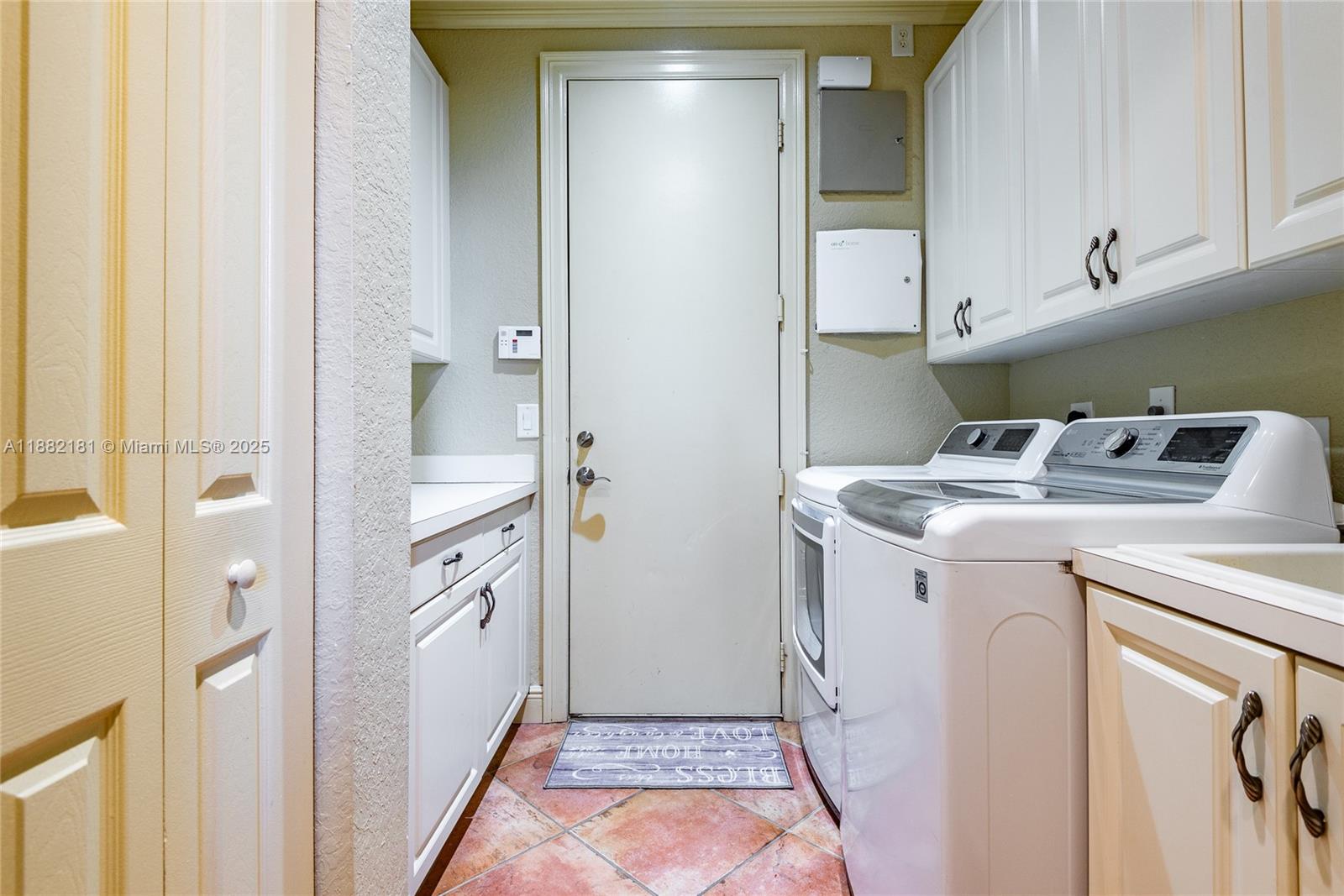 8747 Caraway Lk Ct Boynton Beach, FL 33473