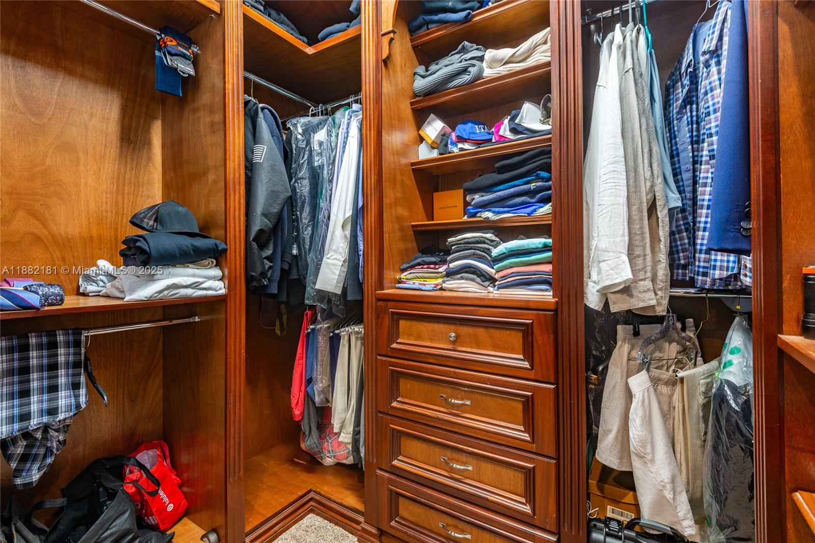 8747 Caraway Lk Ct Boynton Beach, FL 33473