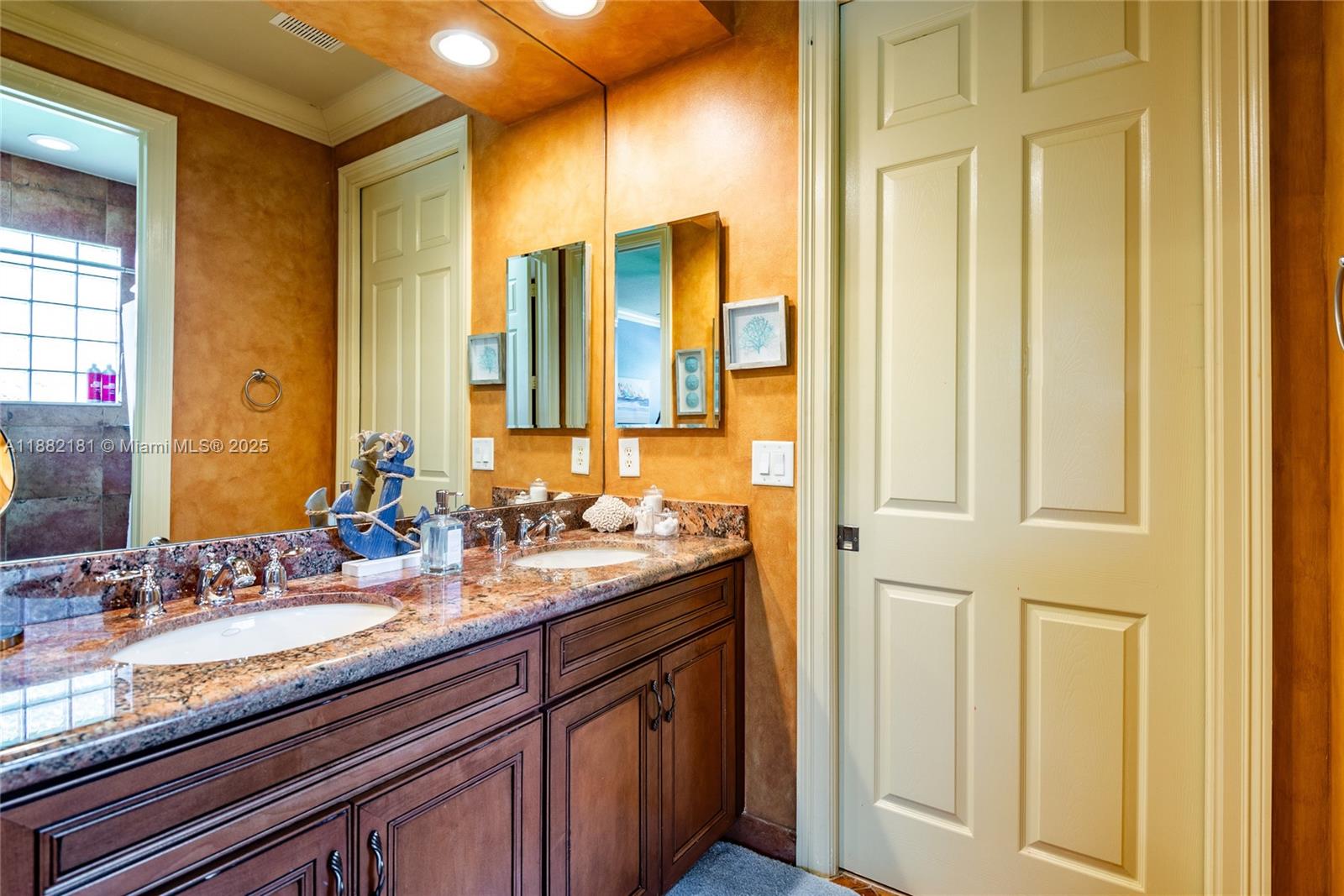 8747 Caraway Lk Ct Boynton Beach, FL 33473