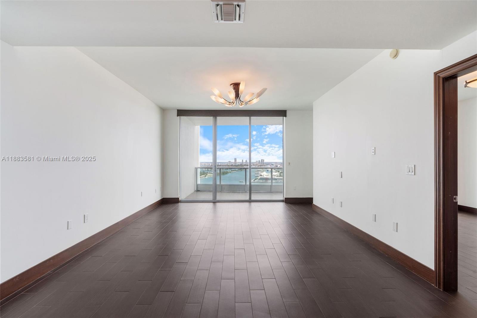 image 900 Biscayne Bay Condo9