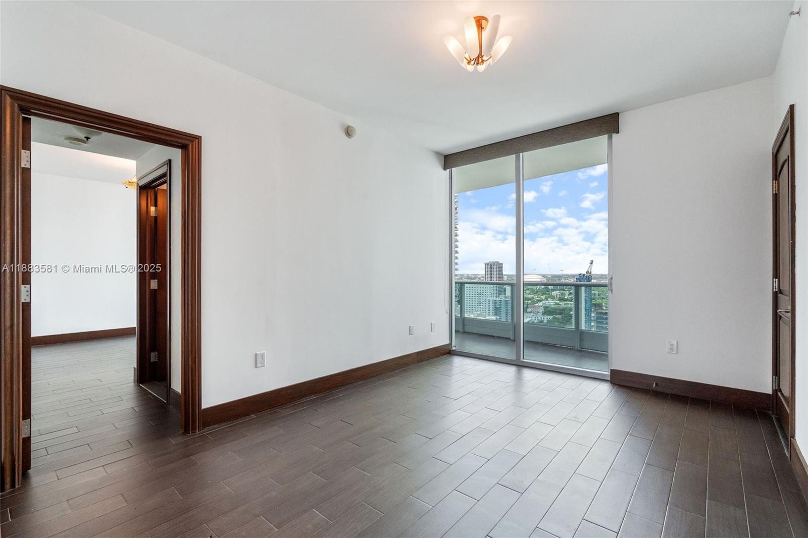 image 900 Biscayne Bay Condo14