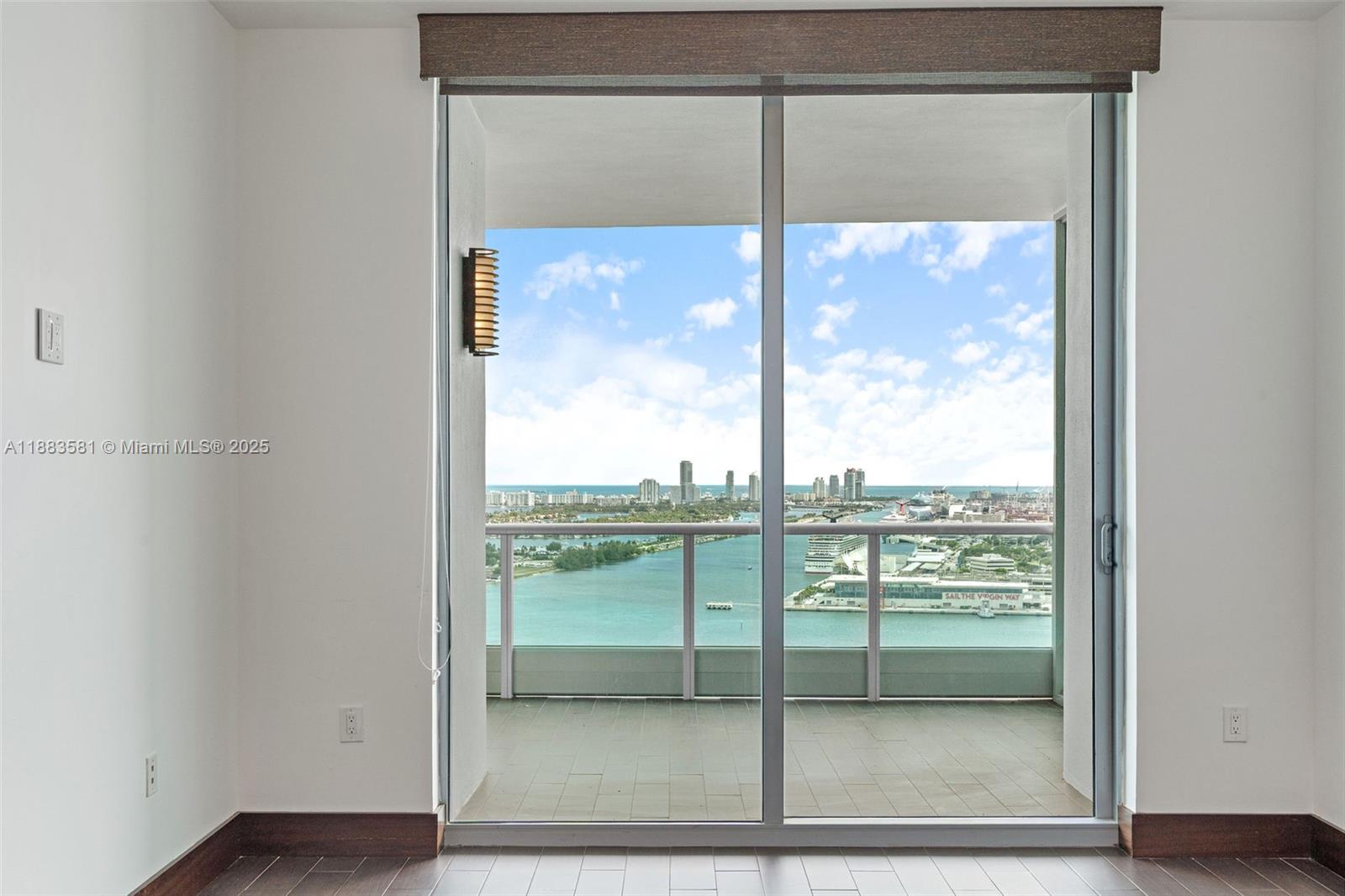 image 900 Biscayne Bay Condo15