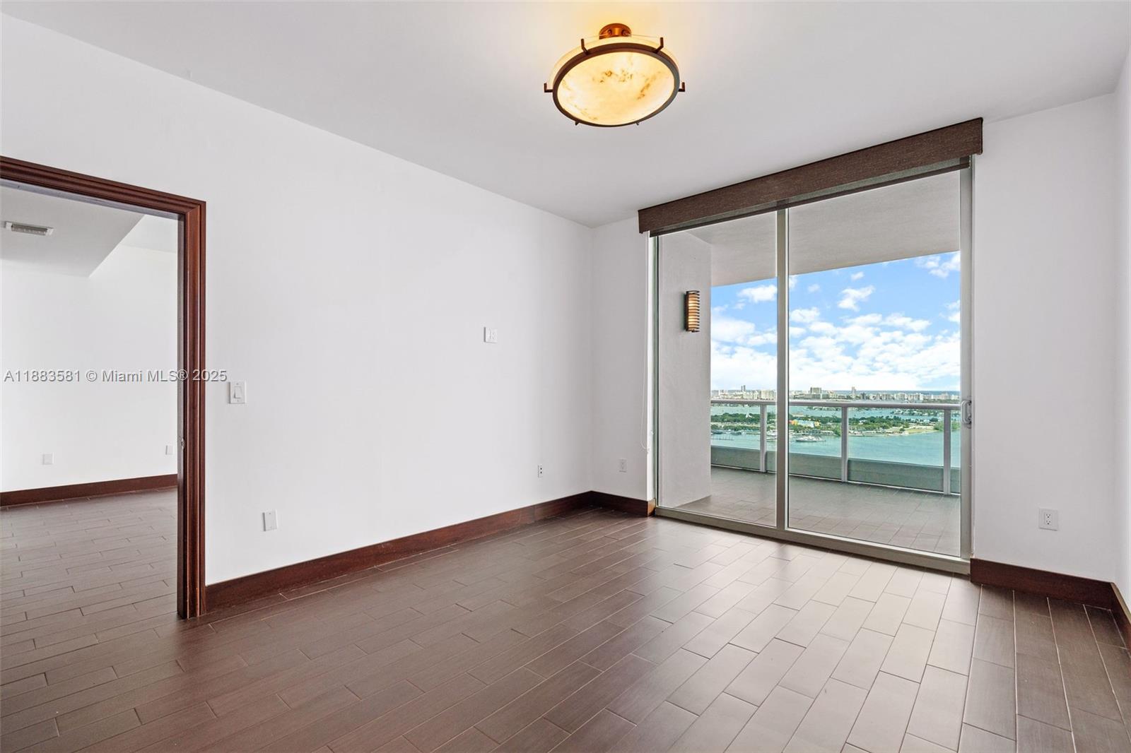 image 900 Biscayne Bay Condo16