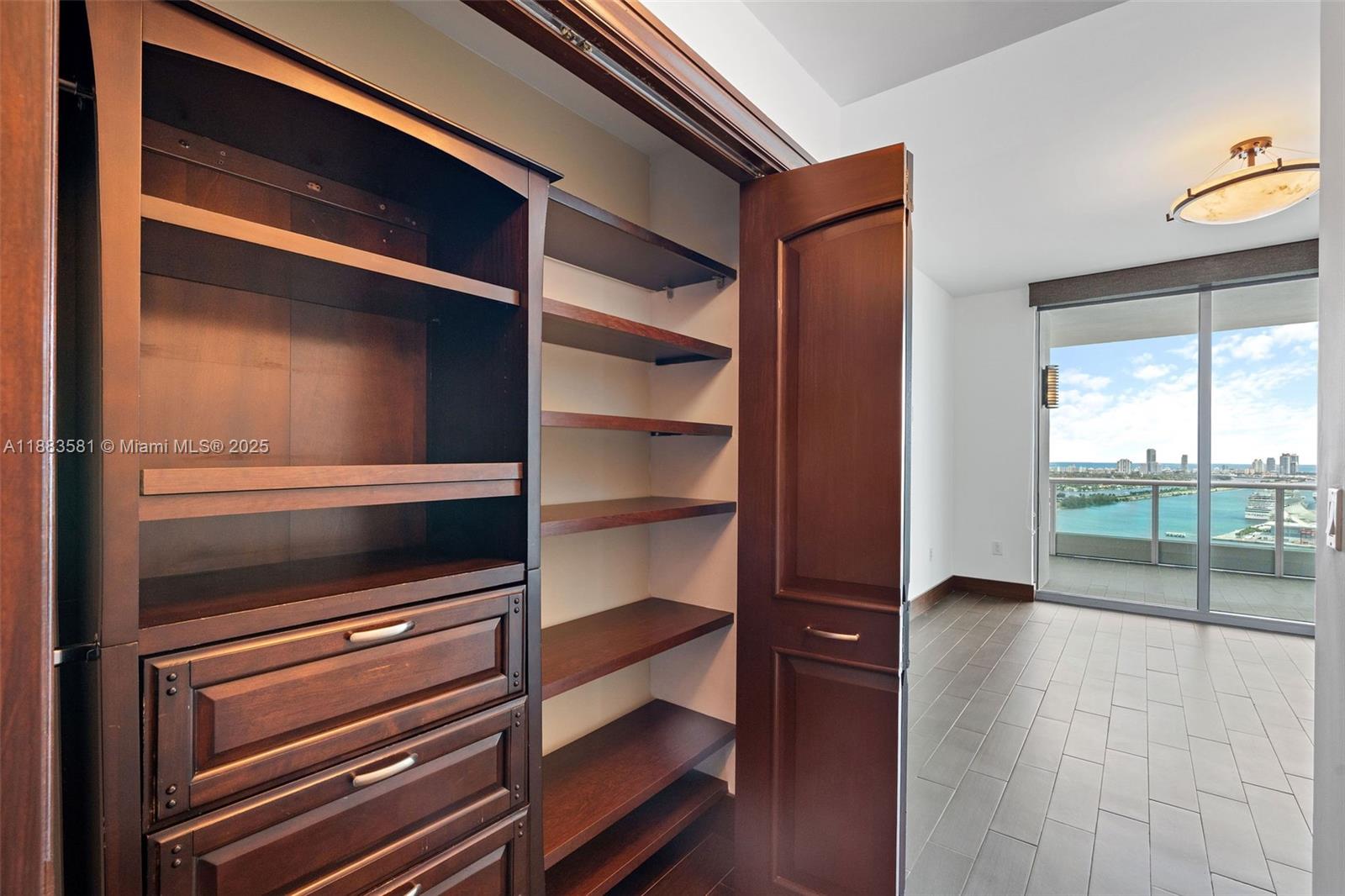 image 900 Biscayne Bay Condo22