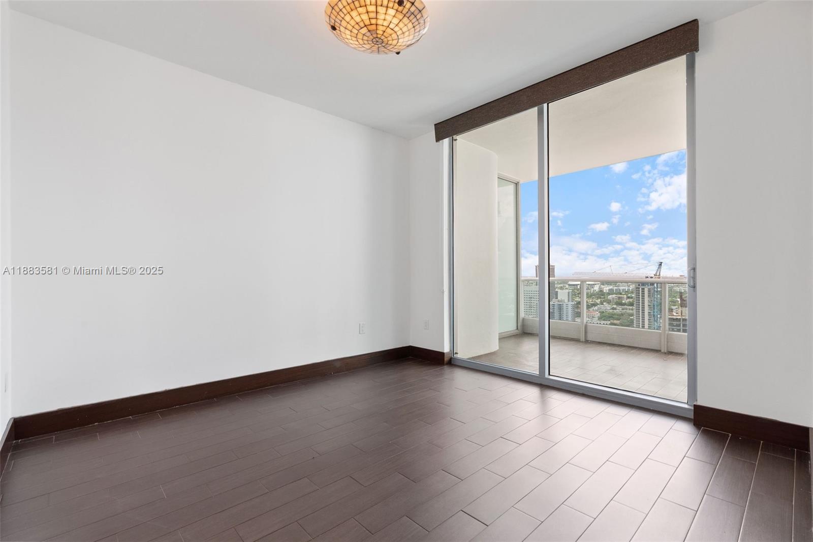 image 900 Biscayne Bay Condo32