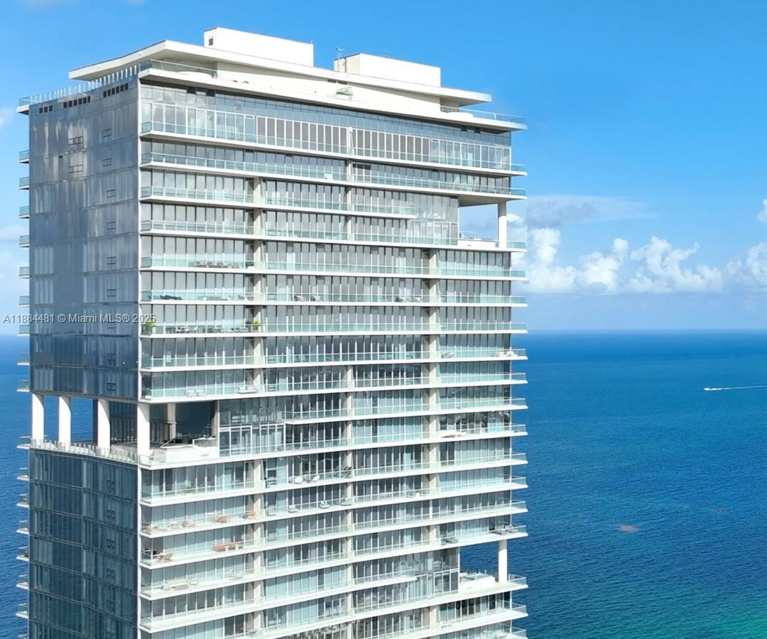 18501 Collins Ave #5001